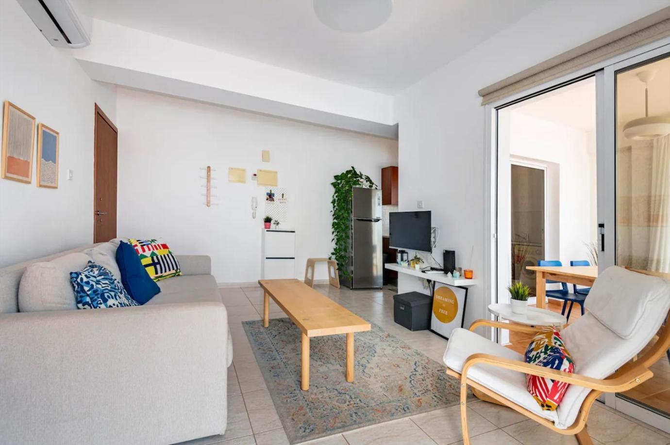 Top Floor Apartment City Center Larnaca Exterior photo